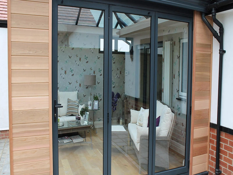 アルゴン含有量が二重ガラスユニットの性能にどのように影響するか