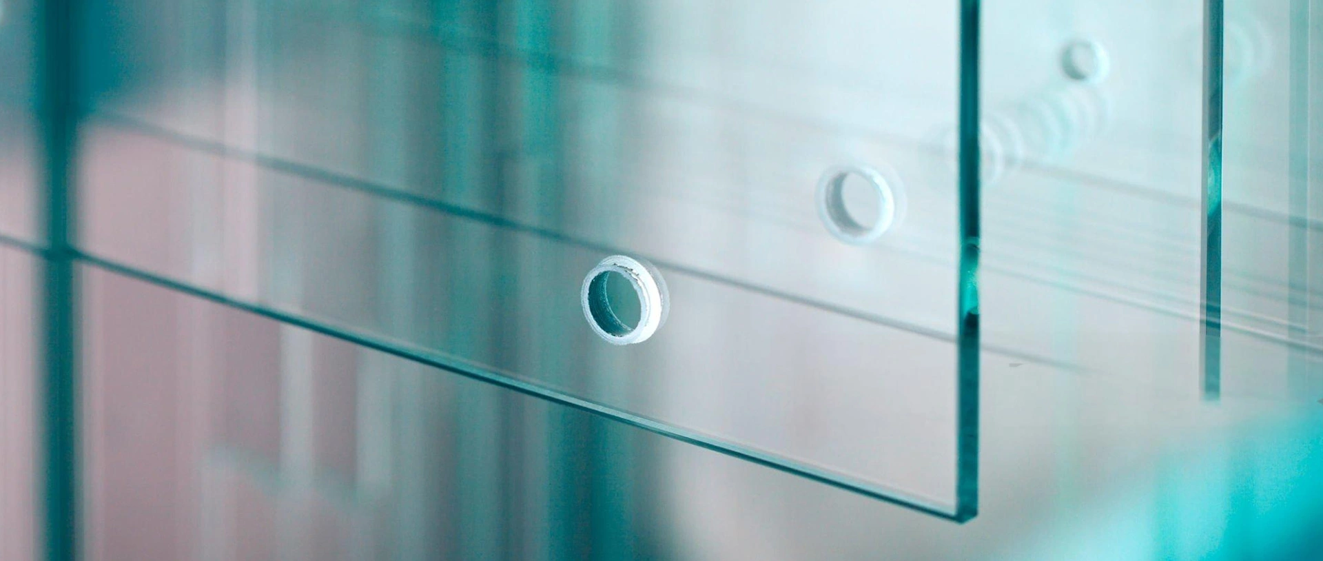 熱処理ガラスの特徴と応用