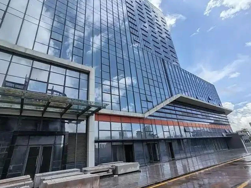 ガラスのカーテンウォールで外壁を飾るのは良いことですか?