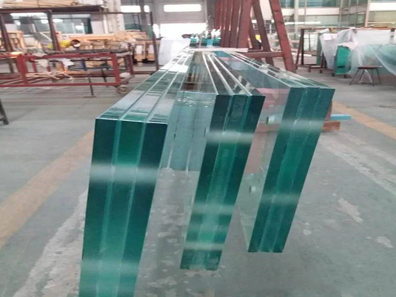 ガラスの通路にガラスの薄層が1つしかないことは本当に安全ですか?