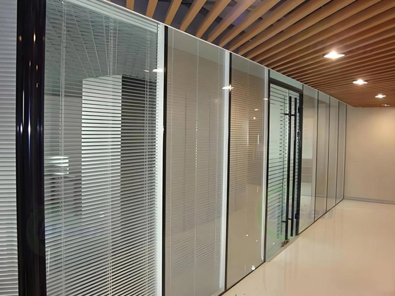 自動制御ブラインド絶縁ガラス